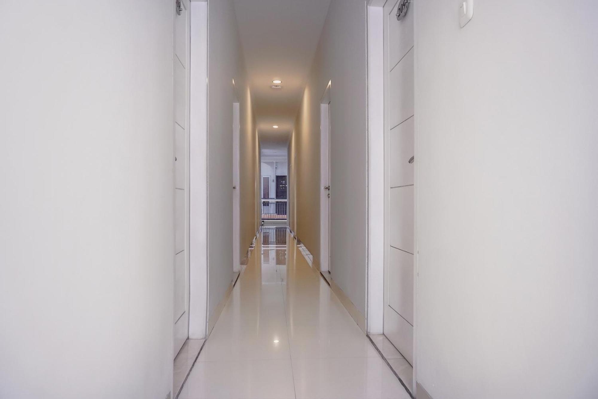 Hotel Super Oyo 90115 Near Pasar Baru Dżakarta Zewnętrze zdjęcie